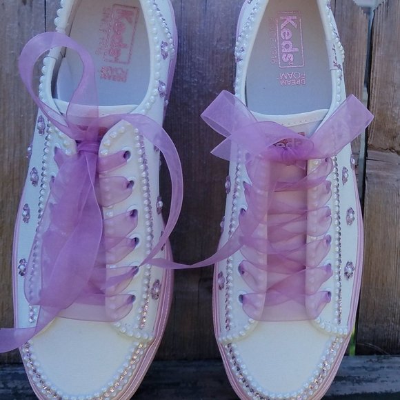 Bridal Fashion Sneakers-Hand Decorated-Size 7-New - Picture 2 of 7